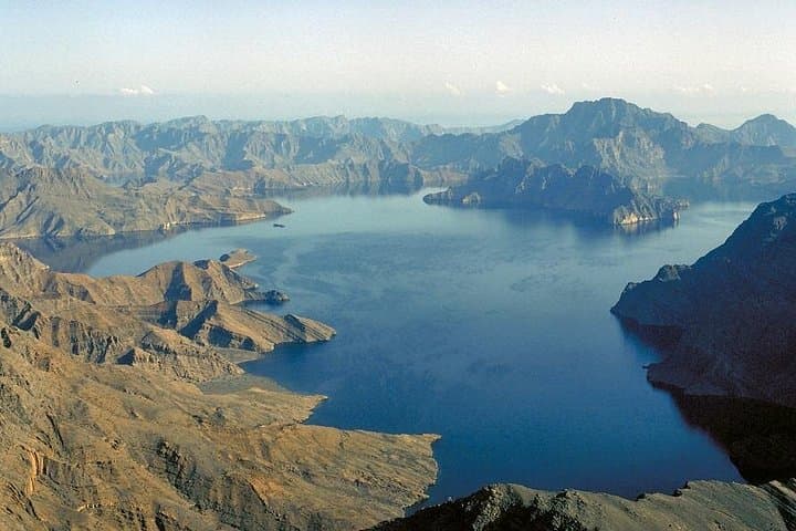 Musandam Khasab Dhow Cruise from Ras Al Khaimah — Full-Day Snorkel & Dolphin Watching photo 4