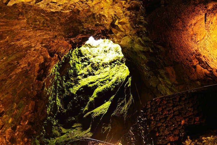 Terceira Geotour: Caves, Craters & Volcanic Pools Half-Day photo 2