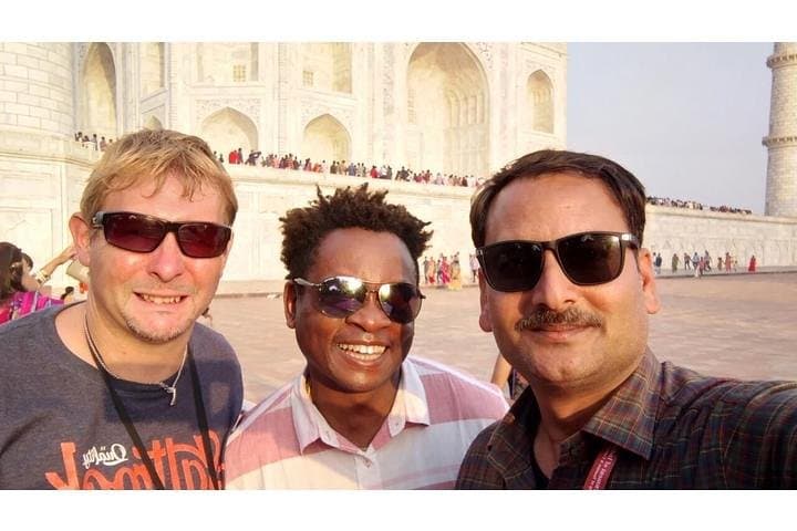 Private No‑Shopping Taj Mahal Tour: Full‑Day Multilingual Guide in Agra