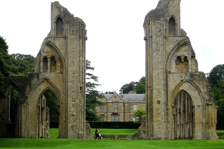 Full-Day Glastonbury Tour: Tor, Chalice Well & Abbey