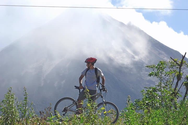 Biking Tour Around Arenal Volcano and Lake — La Fortuna Guided Ride photo 4