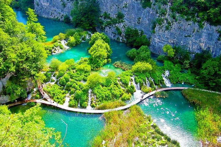 Private Mercedes Day Trip: Plitvice Lakes from Dubrovnik photo 2