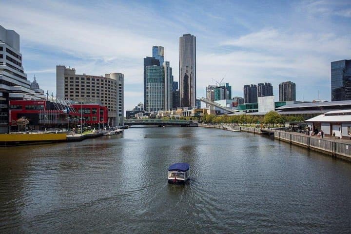 Self-Drive Electric Boat Hire on Melbourne's Yarra River photo 3