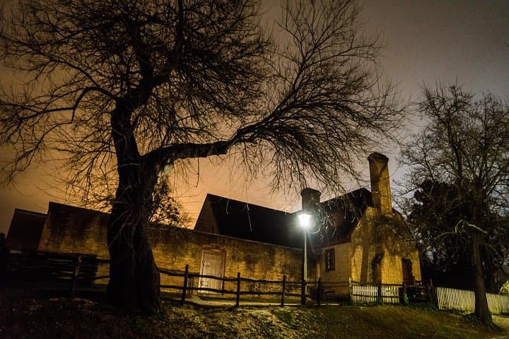 Williamsburg Haunted Ghost Tour: Night Walk Through Colonial Ghosts & Historic Streets