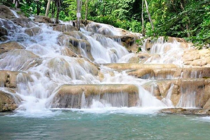 Private Dunn's River Falls Climb with Entrance Fees — Ocho Rios Day Trip photo 3