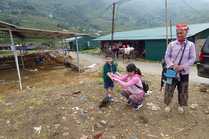 Two-Day Sapa Bus Trek: Rice Terraces, Ethnic Villages & Muong Hoa Valley photo 3