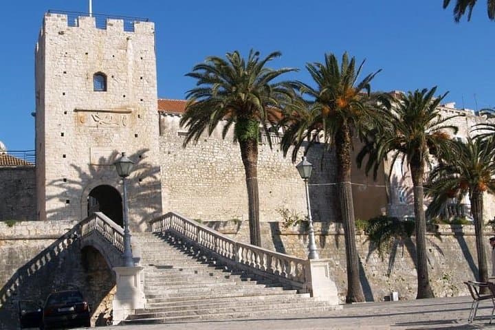Korčula Day Trip from Dubrovnik: Wine, Walls and Island Streets photo 2