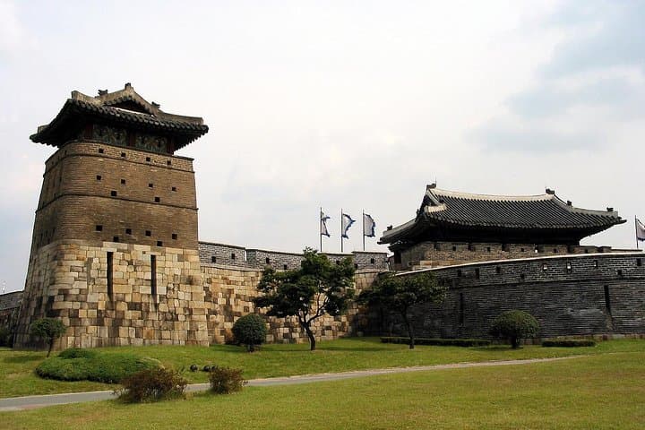 Explore Suwon Hwaseong Fortress: Private Day Trip from Seoul photo 2