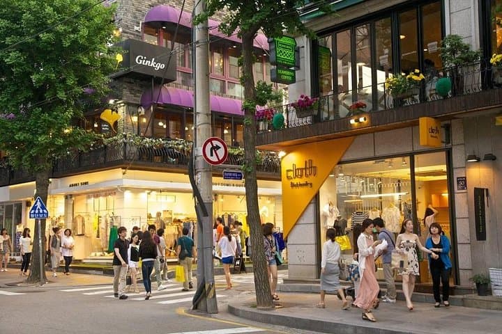 Gangnam Style Private Tour: Explore K‑Pop Landmarks, Garosu-gil & COEX photo 3
