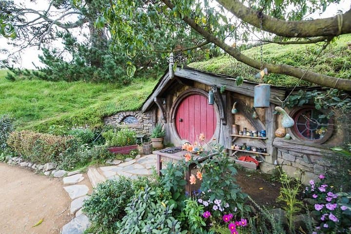 Hobbiton Movie Set Shore Excursion from Tauranga — 6-Hour Guided Tour & Green Dragon Ale photo 1