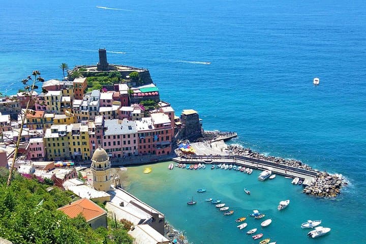 Cinque Terre Private Day Tour from Florence: Manarola, Vernazza & Corniglia photo 1