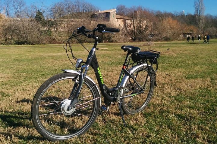 Ride the Ancient Appian Way: E‑Bike Rentals & Self‑Guided Tours in Appia Antica Park photo 2
