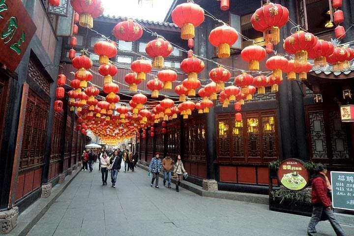 Chengdu in a Day: Panda Base, Wuhou Temple & Jinli Street Private Tour photo 2