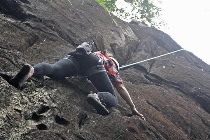 Kodigahakanda Rock Climbing Near Horana — Forest Crags & Guided Routes