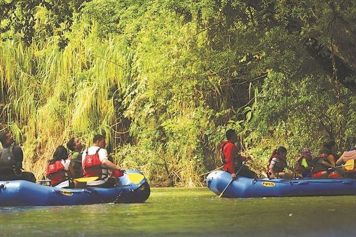 Peñas Blancas Safari Float: Wildlife River Drift from La Fortuna