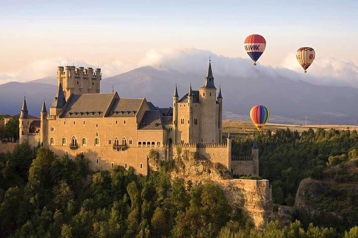Dawn Balloon Flight Over Segovia's Roman Aqueduct