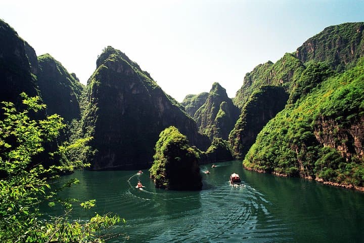 Private Transfer from Beijing to Longqingxia Gorge — Scenic Day Trip from Beijing