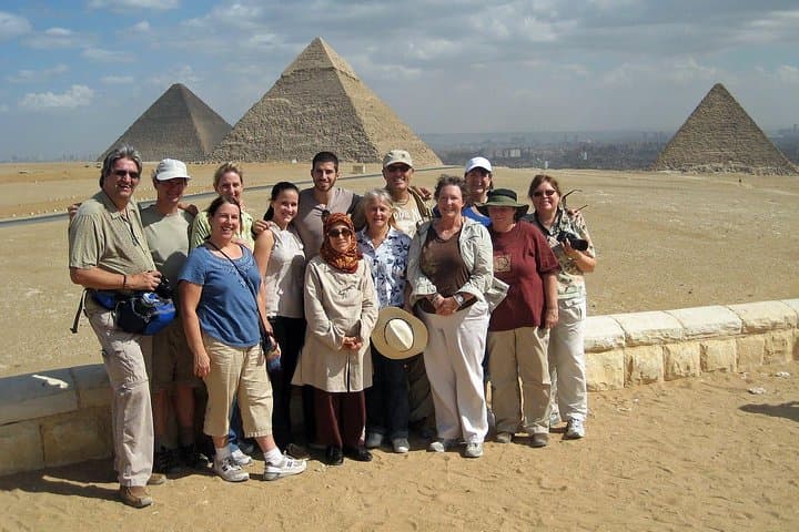Giza Pyramids & Sphinx: Half-Day Camel Ride from Le Méridien Pyramids Hotel