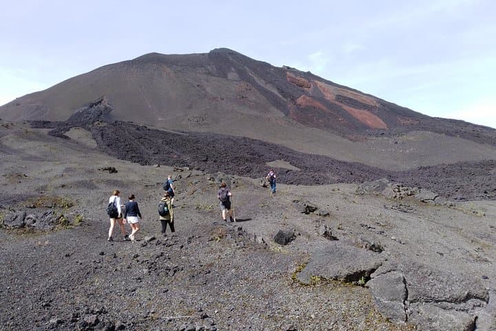 Private Pacaya Volcano Hike and Volcano-Baked Pizza from Antigua photo 5