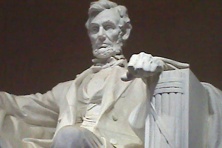 Washington DC Evening Small-Group Tour: Monuments & Memorials by Night photo 6