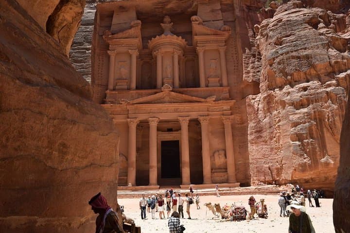 Petra Day Trip from Amman: Private Round-Trip Transfer to Siq, Treasury & The Monastery