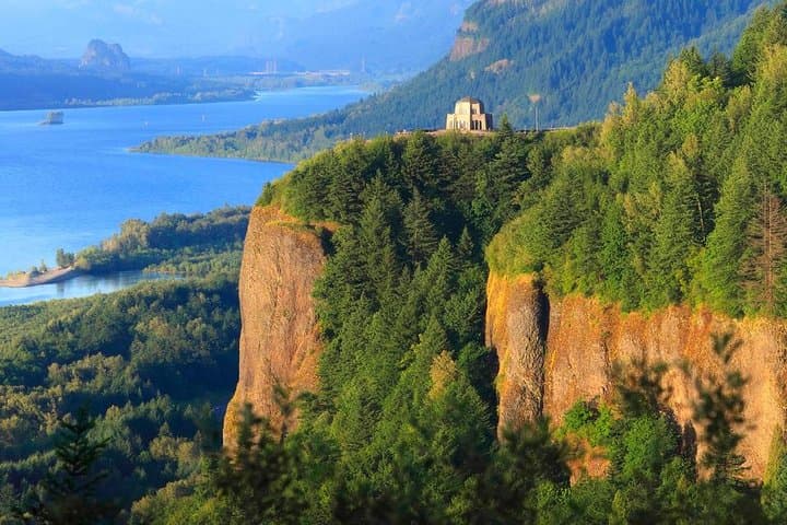 Columbia River Gorge Waterfall Tour — Multnomah, Latourell & Vista House from Portland