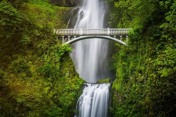 Columbia River Gorge Waterfall Tour — Multnomah, Latourell & Vista House from Portland photo 2