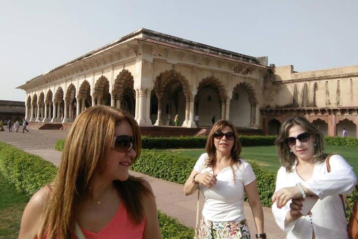 Sunrise at the Taj: Private Half-Day Tour from Agra to the Taj Mahal and Agra Fort photo 4
