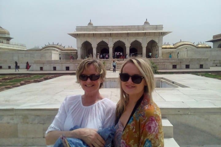 Private One-Day Taj Mahal Tour from Jaipur by Car — Agra Highlights & Agra Fort photo 1