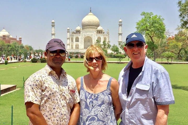 Private Taj Mahal Day Trip from Delhi: Agra Fort, Taj Mahal & Lunch photo 1