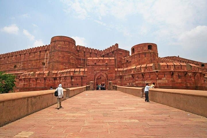 Same-Day Taj Mahal & Agra Fort Tour from Delhi: Full-Day Cultural Drive photo 2