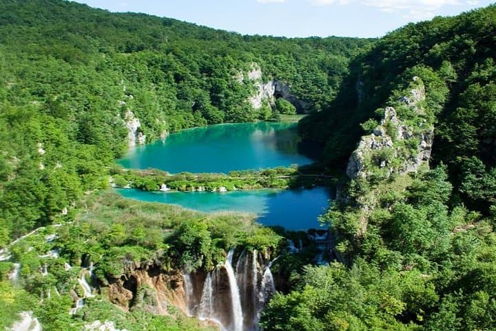 Private Plitvice Lakes Day Tour from Split with Zagreb Drop-Off