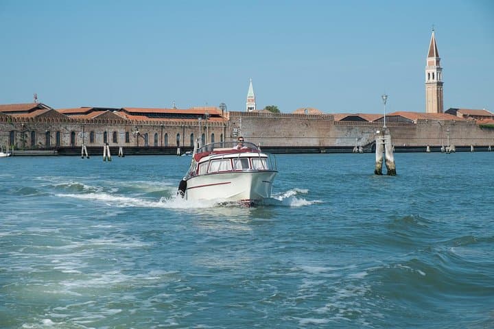 Private Murano Glass-Blowing Cruise from Venice — Visit a Working Furnace