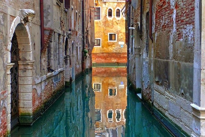 Venice by Water: Private Grand Canal Cruise for First-Time Visitors
