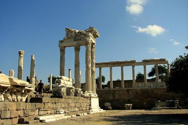 Two-Day Ephesus and Pergamum Tour from Istanbul — Ancient Cities in 48 Hours