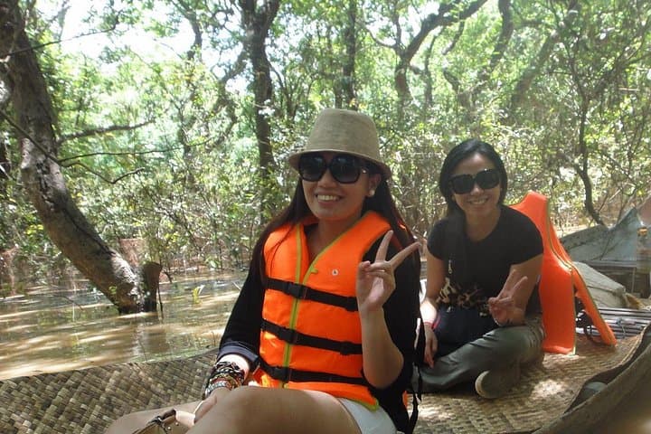 Kompong Phluk Half-Day Boat Tour from Siem Reap — Stilt Village & Flooded Forest photo 1