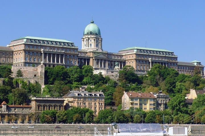 Budapest Half-Day City Tour: Buda Castle, Fisherman's Bastion & Gellért Citadel photo 4