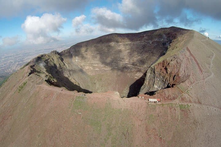Half-Day Mt Vesuvius Hike and Vineyard Tour from Naples photo 2
