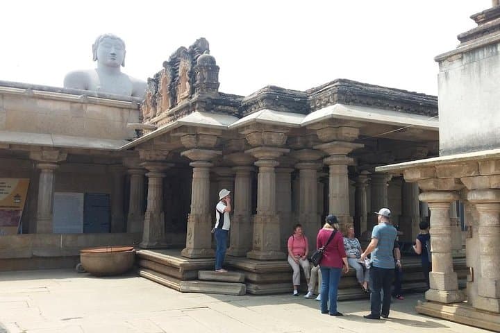 Shravanabelagola Day Trip from Bangalore: Climb to the 58‑ft Gomateshwara photo 1