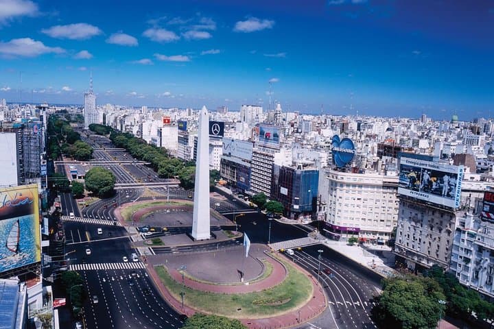 Private 3-Hour Buenos Aires Tour: Plaza de Mayo, Recoleta & Puerto Madero