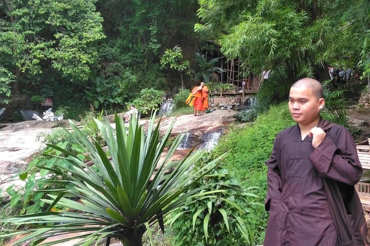 Chiang Mai Monk Trail Hike to Wat Doi Suthep — 3-Hour Forest Ascent & Temple Views