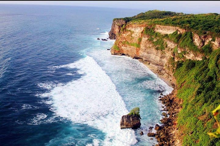 South Bali Full-Day: Tanjung Benoa Watersports, Uluwatu Sunset & Jimbaran BBQ photo 2
