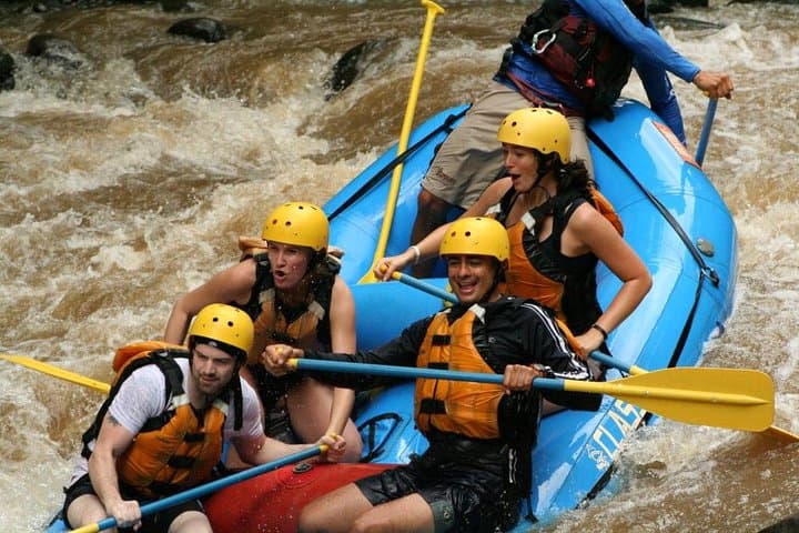 La Fortuna Rafting and Canyoning: Balsa River Rapids and Waterfall Rappels