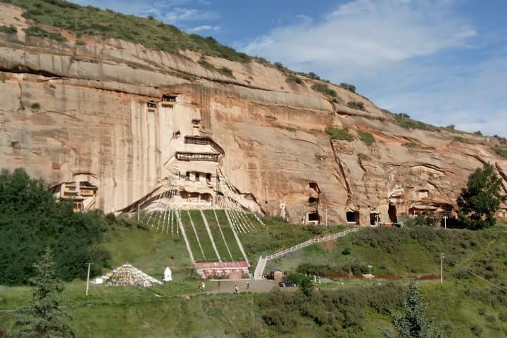 Zhangye Danxia & Horse Hoof Temple Grottoes: Private Day Tour