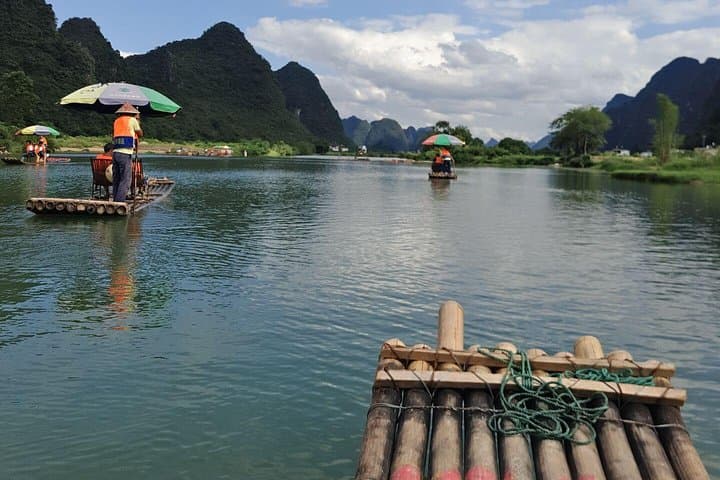 Yangshuo Countryside Cycling and Yulong Bamboo Raft: One-Day Private Tour
