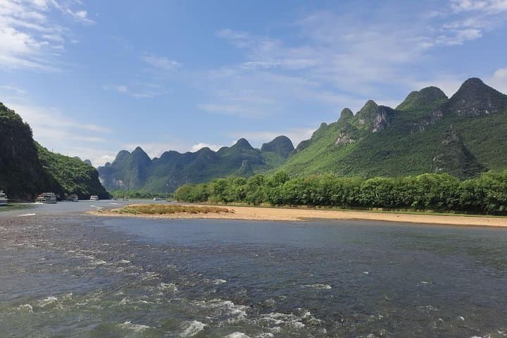 Guilin Li River Cruise and Xianggong Hill: Private Full-Day from Guilin photo 4