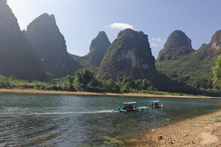 Yangshuo Classic Private Day Tour: Cycling the Countryside, Xingping Raft & West Street photo 2
