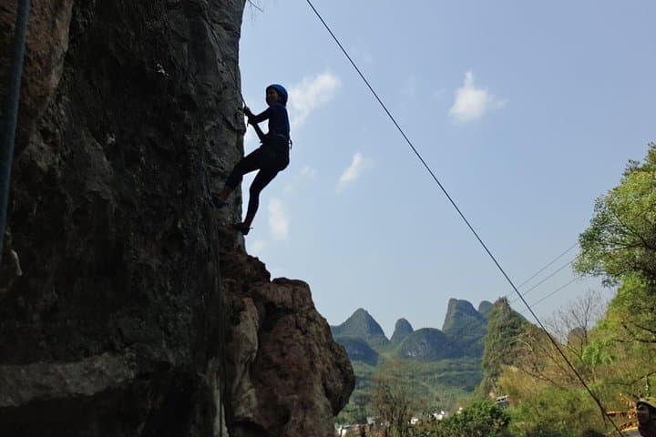 Half-Day Yangshuo Rock Climbing at Yulong River – Beginner-Friendly Private Tour