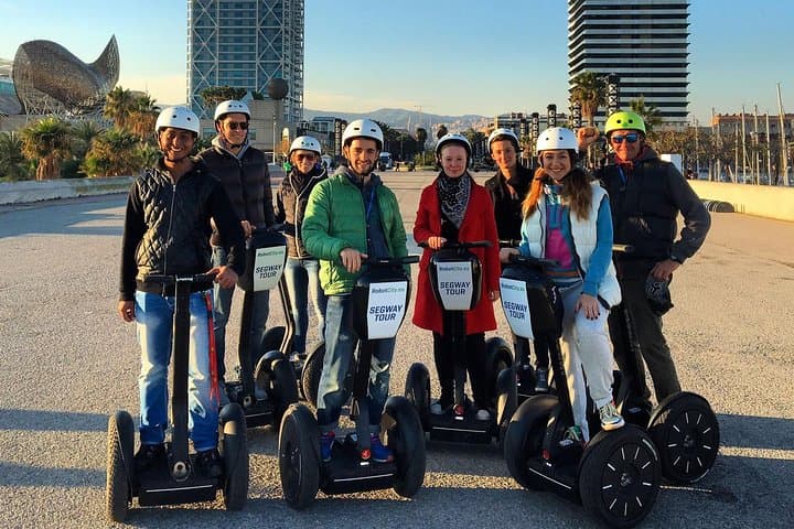 Barcelona Night Segway Tour — 2‑Hour Private Coastal & Old Port Ride photo 2