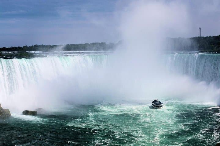 Private Niagara Day Trip & Wine Tour from Toronto — Customizable Luxury Excursion
